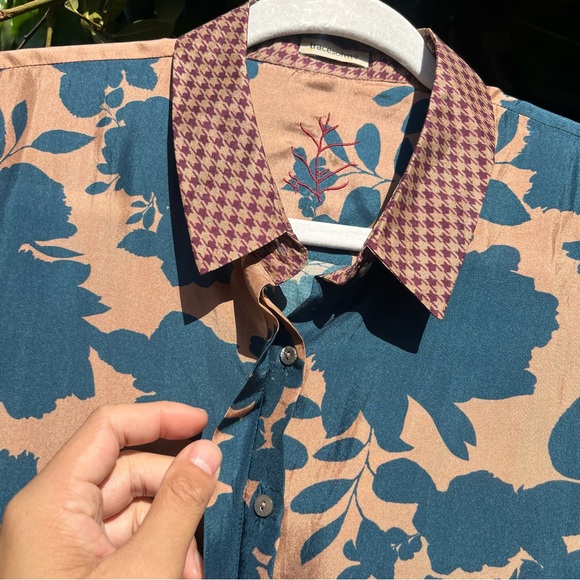 TRACESOFME blue tan peach silk floral houndstooth contrast long sleeve button up - Picture 4 of 8
